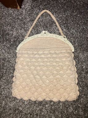 Popcorn Stitch Scalloped Crochet Top-Handle Bag In Light Beige Celluloid Trim